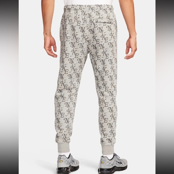 Nike BB LA Monogram Club Fleece Joggers - Picture 2 of 13